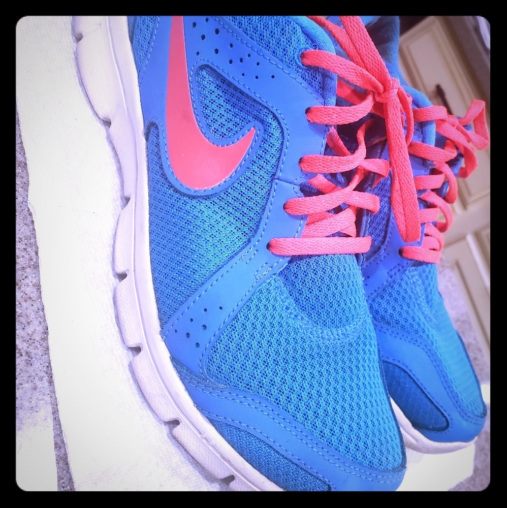 Blue Nike sneakers womens